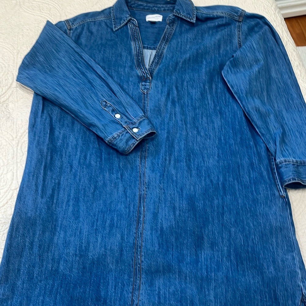 Universal Thread women’s denim dress size large.